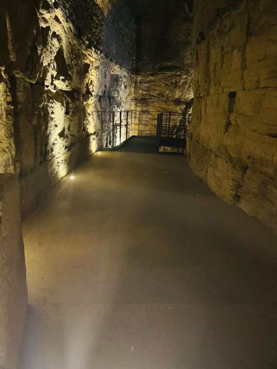 colosseum-underground-arena-ancient-rome-tour-max-6-people