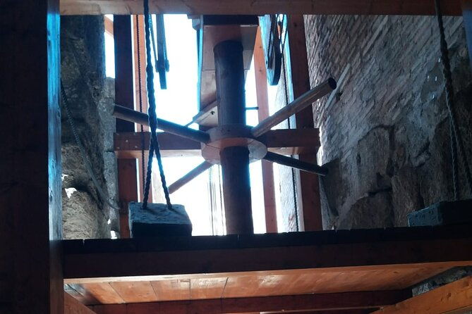 colosseum-underground-tour-with-arena-floor-vip-experience