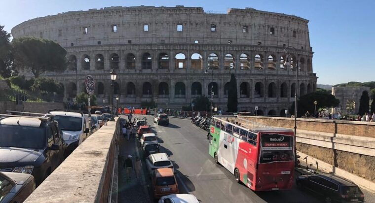colosseum-with-arena-and-panoramic-hop-on-hop-off-bus