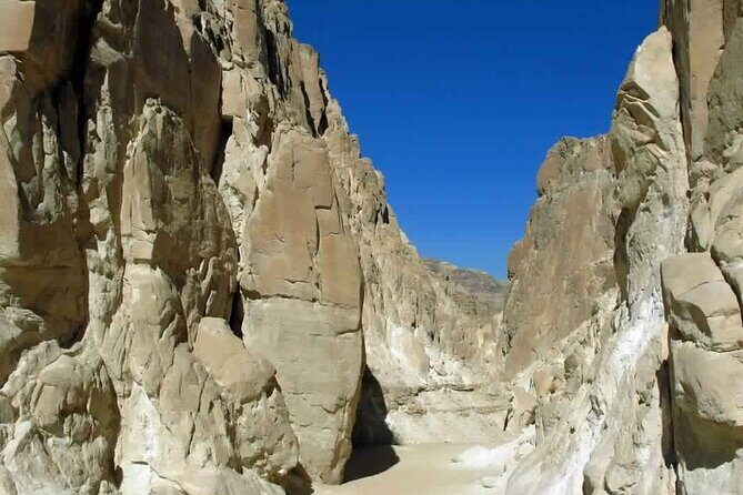 Coloured Canyon and White Canyon 1-day Jeep Safari From Dahab - FAQ