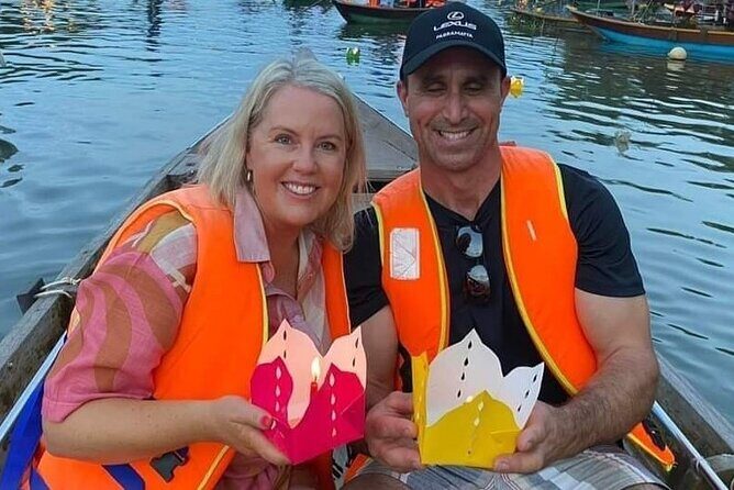 Colourful Evening Hoi An, Walking Tour, Boat Ride with Lanterns, Night Market - What Makes This Tour Stand Out?