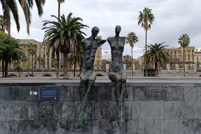 columbus-monument-access-with-barcelona-seaside-guided-tour