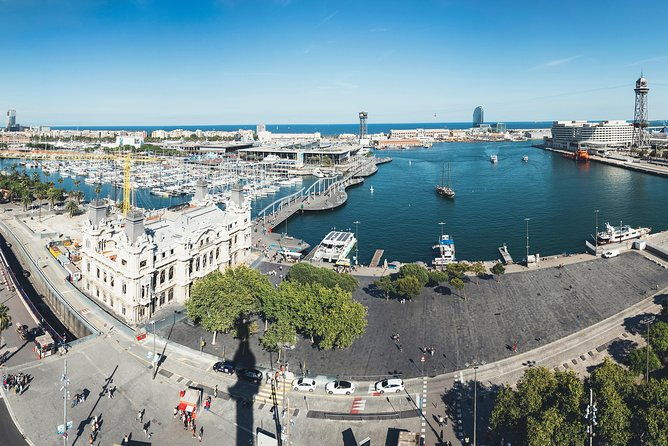 columbus-monument-lookout-scenic-ramblas-sea-and-montjuic-views