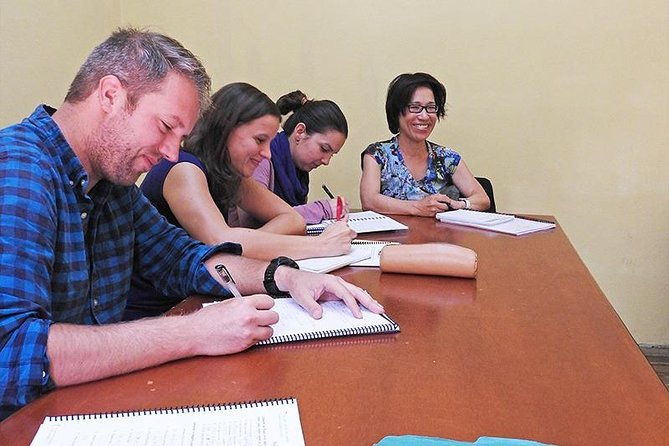 combi-spanish-course-at-ailola-quito