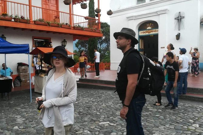 combo-guatape-and-medellin-sightseeing-tours