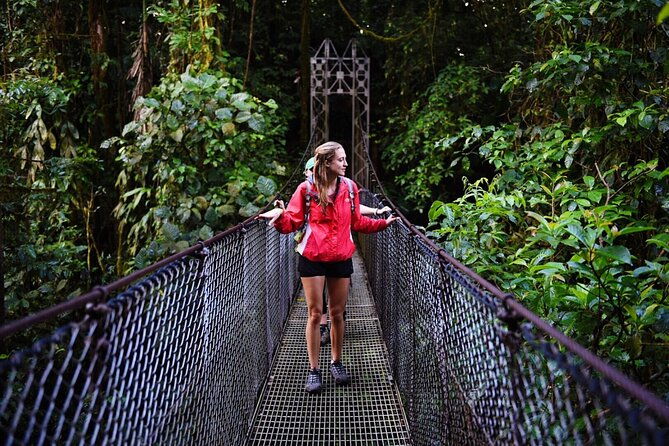 combo-jungle-volcano-hike-fortuna-waterfall-hanging-bridges-hotsprings