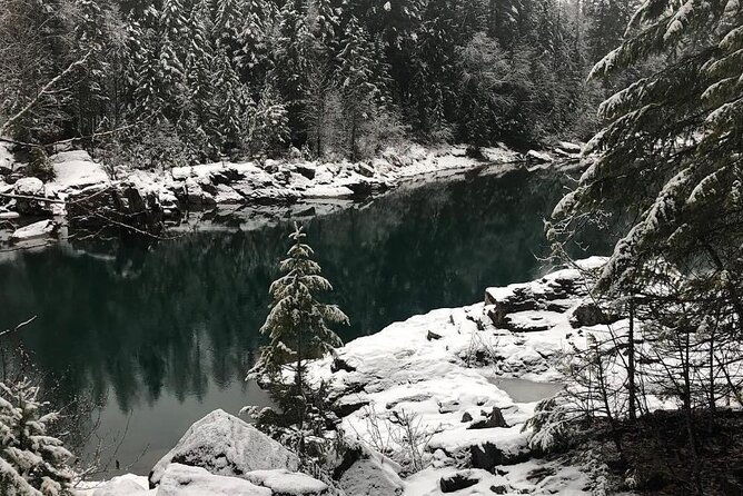 combo-scenic-drive-2hr-snowshoeing-tour-in-glacier-national-park