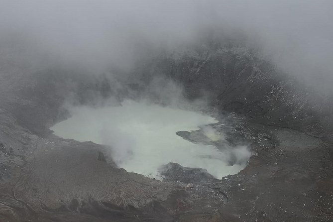 combo-tour-poas-volcano-and-la-paz-waterfall-and-coffee-tour