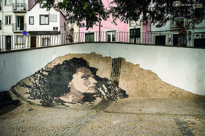 come-and-discover-with-us-the-largest-urban-art-gallery-in-portugal