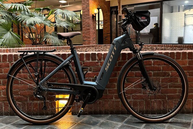 comfort-electric-assist-bicycle-rental-in-boston