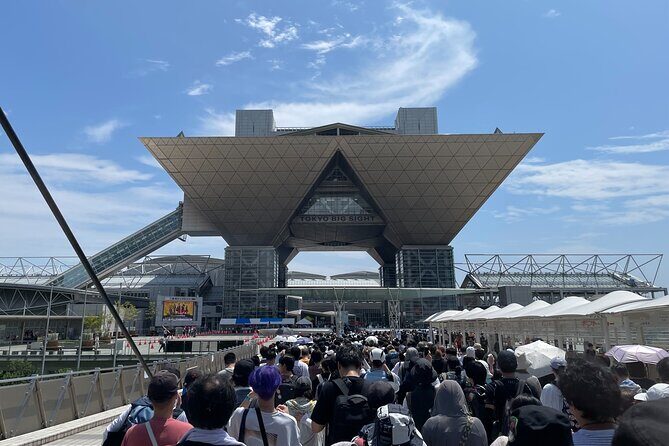 Comic Market 2025 Tour with Interpreter with Spa and Fine Dining - Key Points