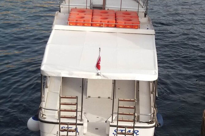 comino-blue-lagoon-and-gozo-sea-star-boat-private-tour