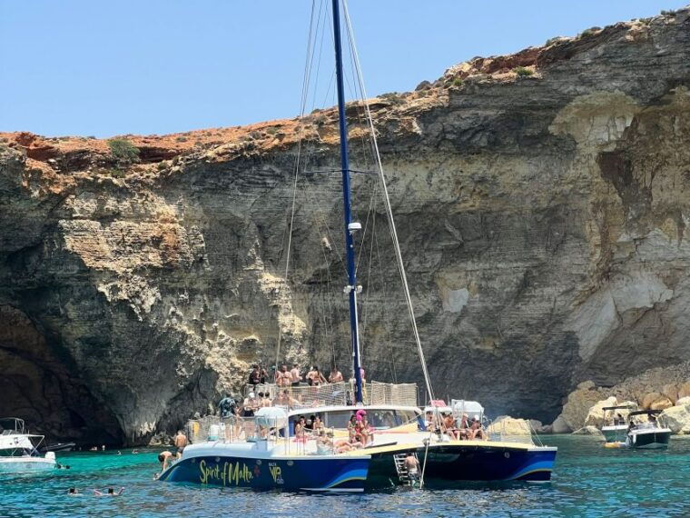 comino-blue-lagoon-catamaran-cruise-with-lunch-and-open-bar