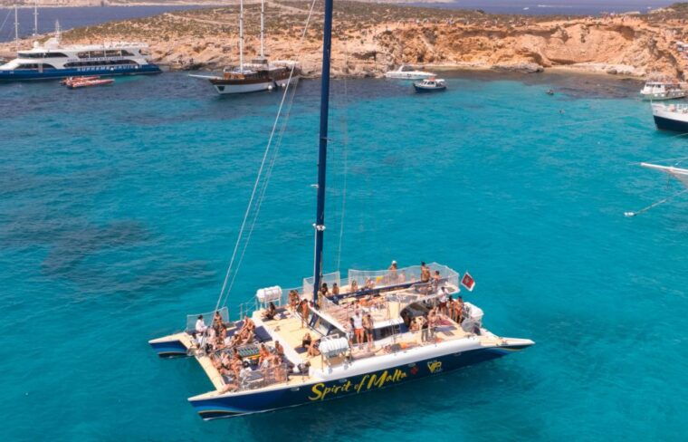 comino-blue-lagoon-catamaran-cruise-with-lunch-and-open-bar