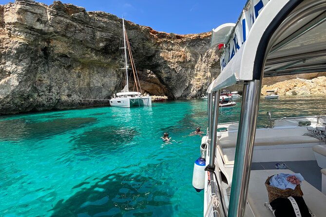 comino-highlights-blue-crystal-lagoon-caves-private-boat-trip-3