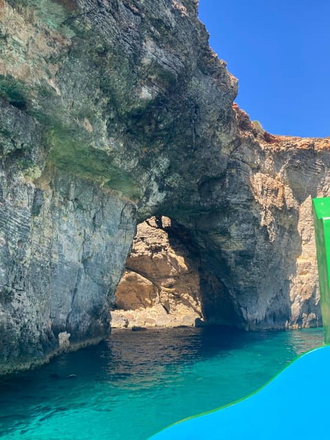 comino-private-boat-tour-with-snorkeling-activities-caves
