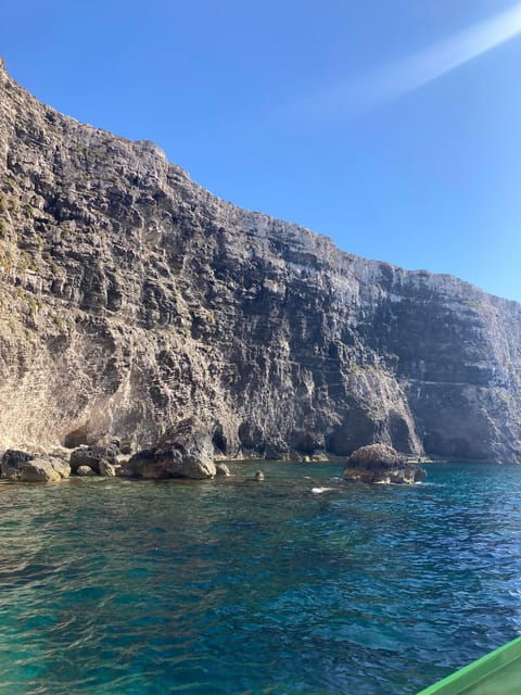 comino-private-boat-tour-with-snorkeling-activities-caves