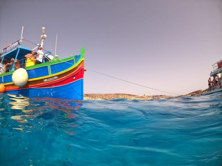 comino-private-boat-tour-with-snorkeling-activities-caves