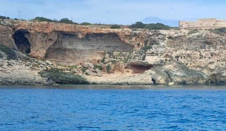 comino-private-boat-trips-swimming-stops-and-caves-tours-2