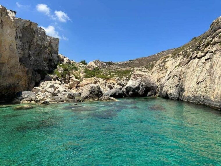 comino-private-boat-trips-swimming-stops-and-caves-tours-2
