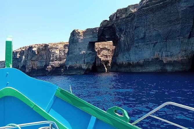 comino-private-boat-with-snorkeling-and-cave-sightseeing-2