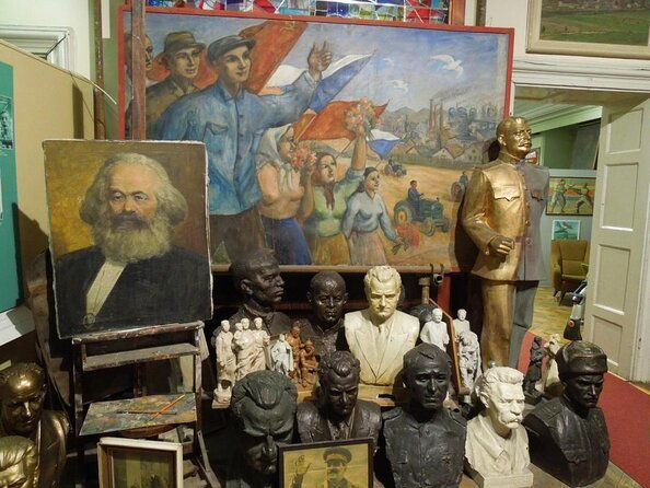 communism-and-world-war-2-prague-city-tour