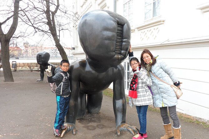 communism-and-world-war-2-prague-city-tour