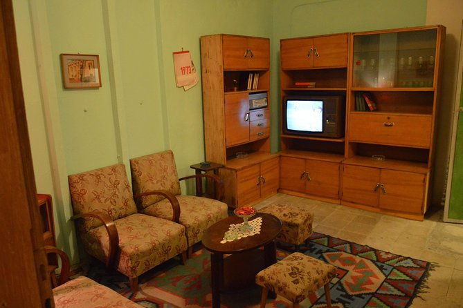 communist-history-tour-tirana-street-food-3