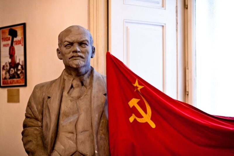 communist-walking-tour-of-prague