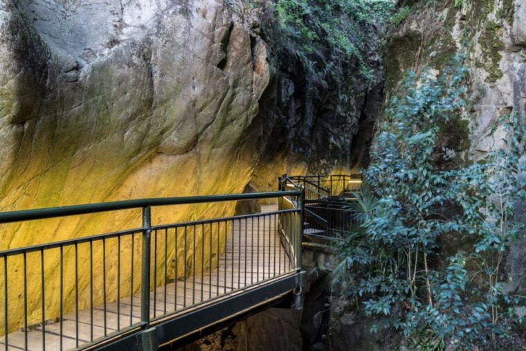 como-lake-entry-ticket-bellano-gorge-and-audioguide-of-the-lake