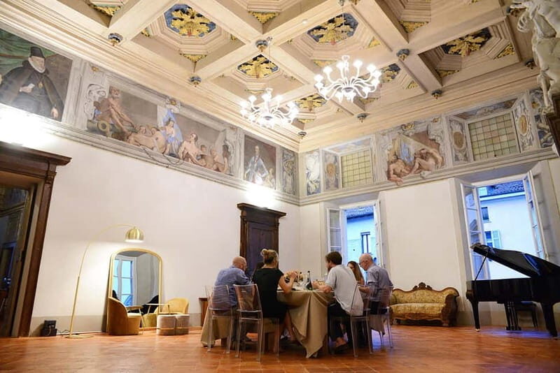 Como: Palazzo Odescalchi Guided Tour with Breakfast - Authenticity and Unique Details
