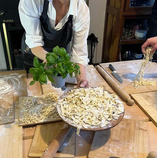 Como: Pasta and Tiramisù Cooking Class with Prosecco - Why This Tour Works