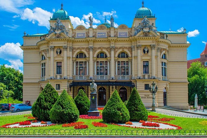 complete-cracow-bike-tour-small-group-of-maximum-8-people
