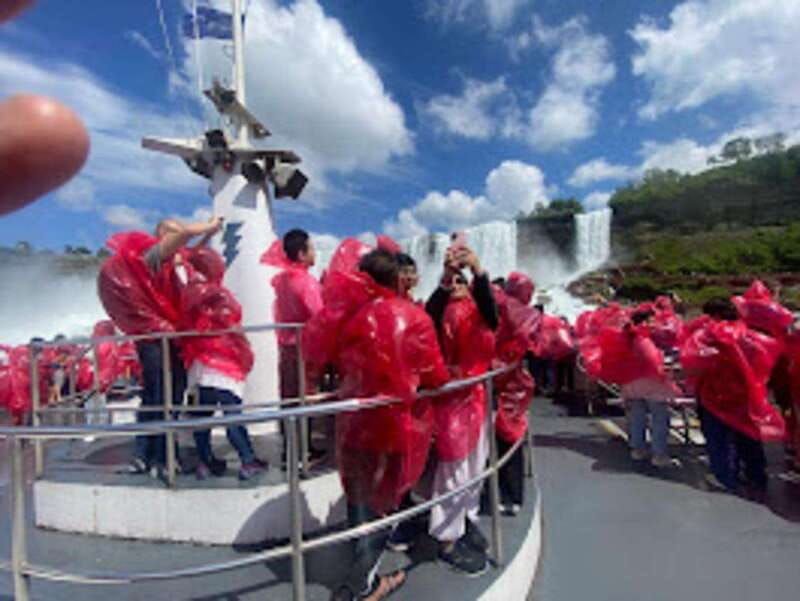 complete-niagara-falls-tour-boat-journey-behind-the-falls
