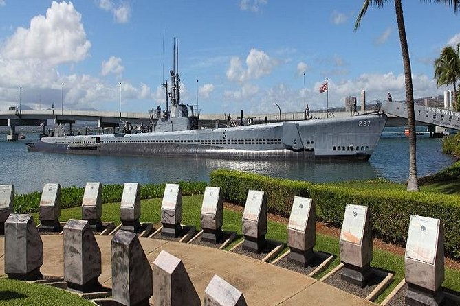 complete-pearl-harbor-experience-tour-departing-kauai-3
