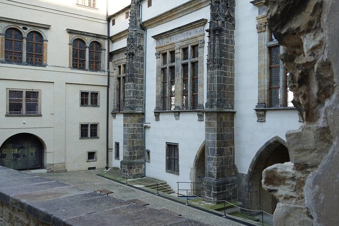 complete-prague-castle-tour-tickets-to-interiors-included