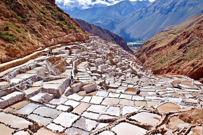 complete-sacred-valley-tour-small-group-pisac-maras-moray-ollantaytambo