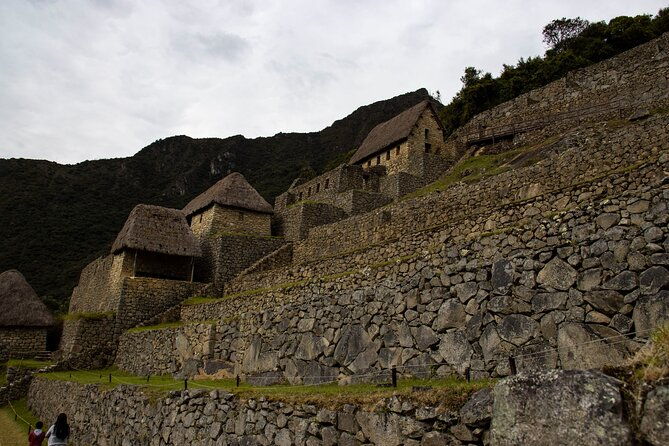 complete-tour-from-cusco-to-machu-picchu-by-train