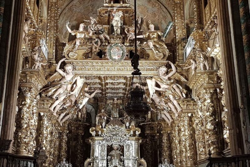 Complete Tour of Santiago Cathedral: Pórtico da Gloria and Museum - Who Should Consider This Tour?