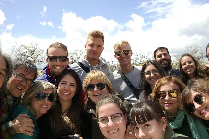 Complete Triana Tour "Corrales included" - Starting Point and Overview