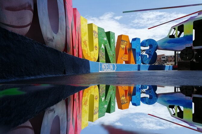 comuna-13-graffiti-tour-and-enjoy-photos-and-videos-with-drone