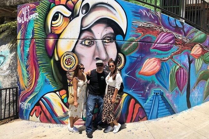 comuna-13-graffiti-tour-with-metrocable-2