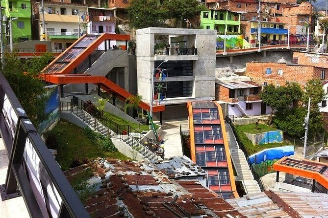comuna-13-graffitour-knows-the-urban-art-district-of-medellin