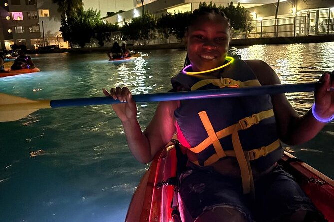 condado-glow-and-paint-kayak-tour