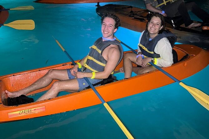 condado-glow-and-paint-kayak-tour