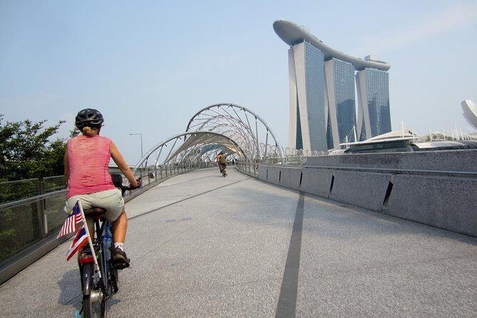Coney island: Cycle in Singapore like a local! Eat like a local! - Key Points