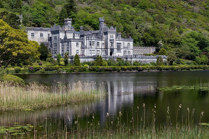 connemara-day-trip-including-leenane-village-and-kylemore-abbey-from-galway