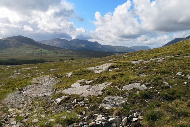 connemara-kylemore-abbey-and-doolough-valley-full-day-private-tour-from-galway