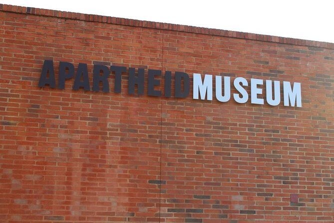 Constitutional Hill,Johannesburg City and Apartheid Museum with Soweto Day Tour - Transport and Comfort