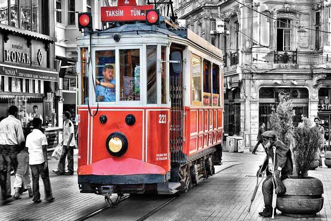 contemporary-art-walk-istiklal-street-modern-art-museums
